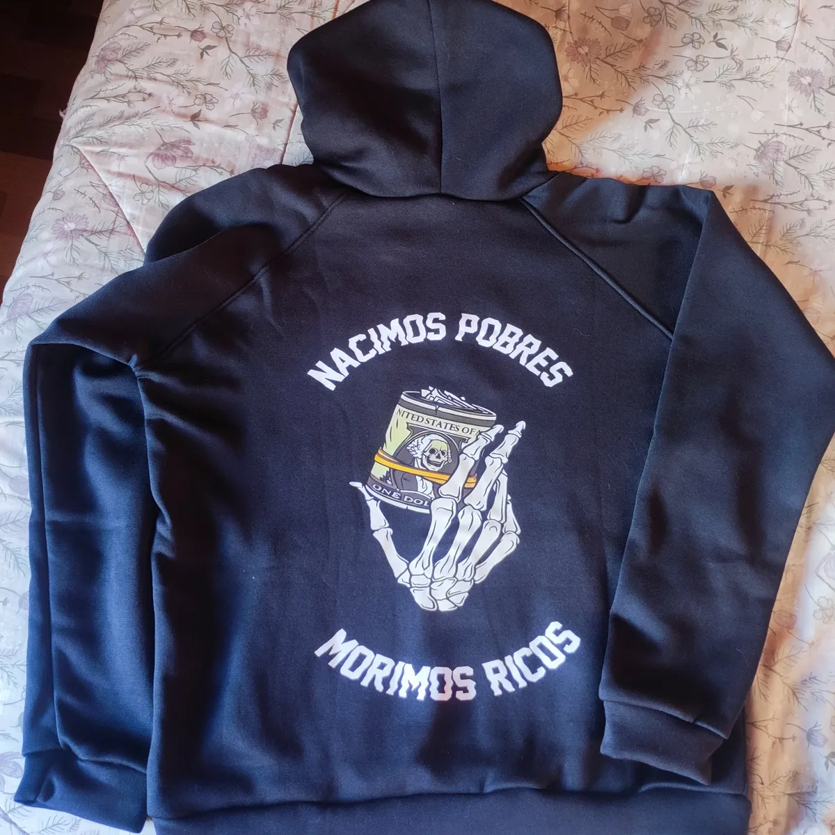 Buzo Nacimos Pobres Morimos Ricos